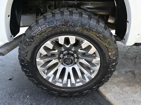 Used 2024 RAM 2500 Big Horn AWD/4WD image 12