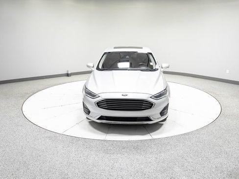 Used 2019 Ford Fusion SEL FWD image 25