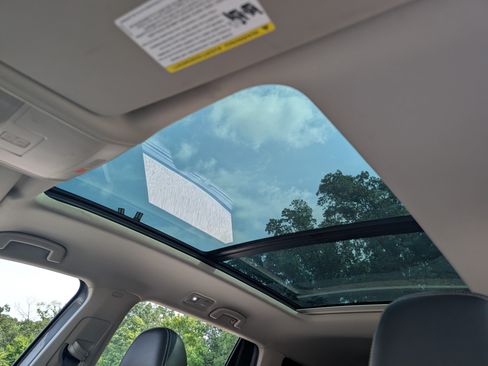 Used 2021 Volkswagen Atlas SE w/ Panoramic Sunroof Package FWD image 15