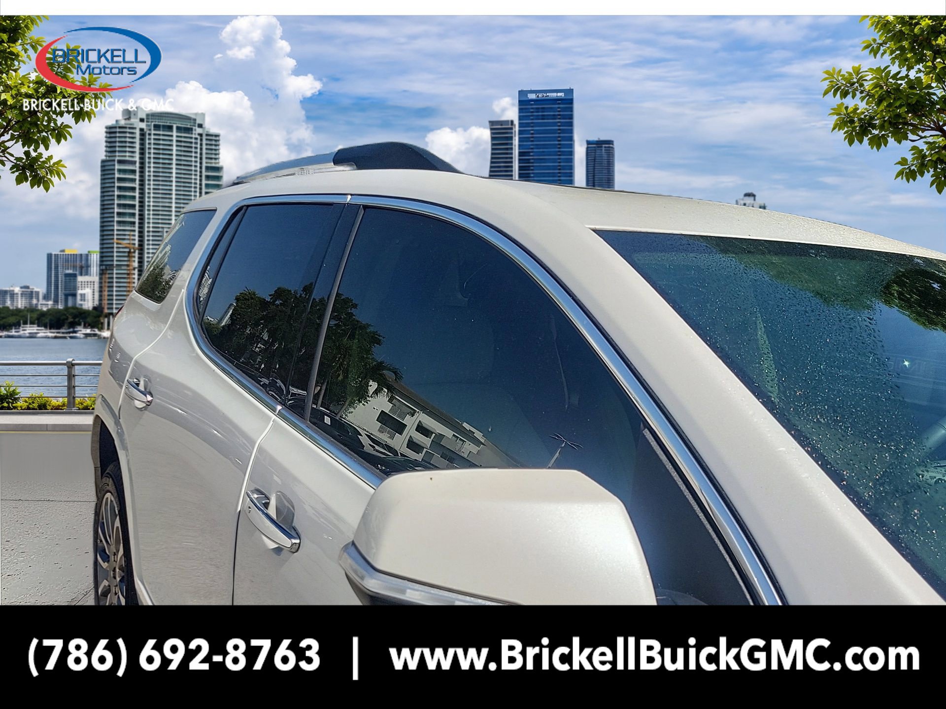 Used 2023 GMC Acadia Denali w/ Denali Ultimate Package FWD image 6