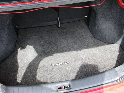 Used 2019 Nissan Sentra SR image 15