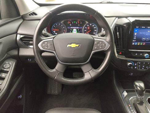 Used 2021 Chevrolet Traverse LT w/ LT Premium Package image 22