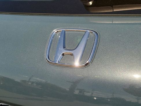 Certified 2025 Honda HR-V LX image 30