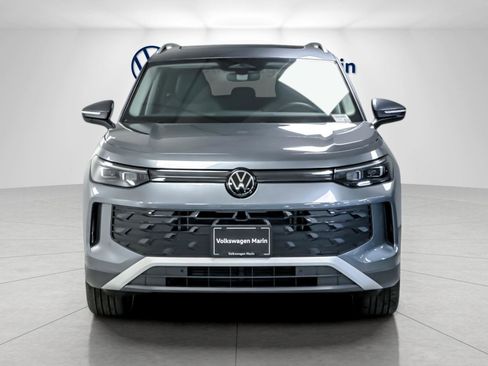 New 2026 Volkswagen Tiguan SE image 8
