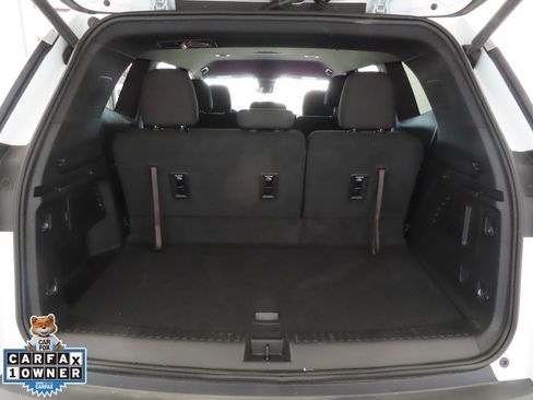 Used 2025 GMC Acadia Elevation FWD image 24