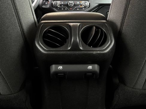 Used 2025 Jeep Wrangler Unlimited Sport AWD/4WD image 11