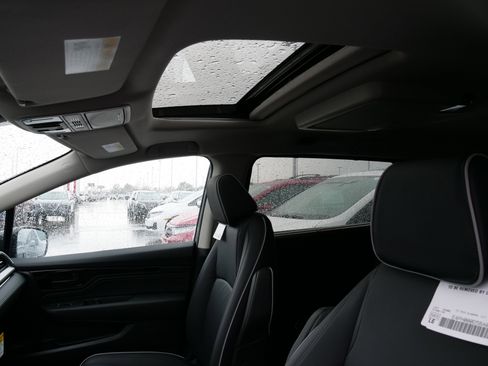 New 2026 Honda Odyssey Touring image 29