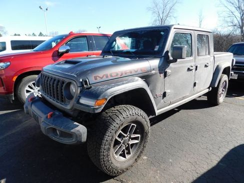 Used 2024 Jeep Gladiator Mojave w/ Technology Group image 3