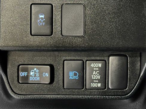 Certified 2020 Toyota Tacoma TRD Off-Road image 17