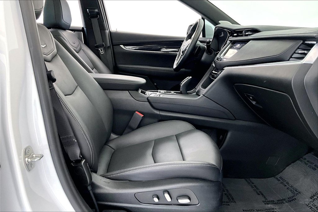 Used 2025 Cadillac XT5 Premium Luxury AWD/4WD image 9