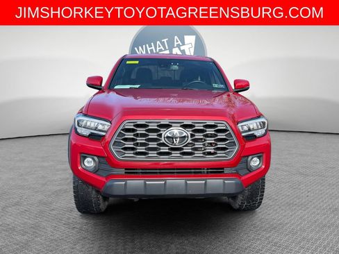 Used 2022 Toyota Tacoma TRD Off-Road w/ Technology Package AWD/4WD image 9