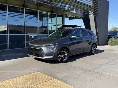 Used 2025 Kia Niro EX