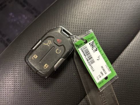 Used 2019 GMC Acadia Denali w/ Technology Package FWD image 28