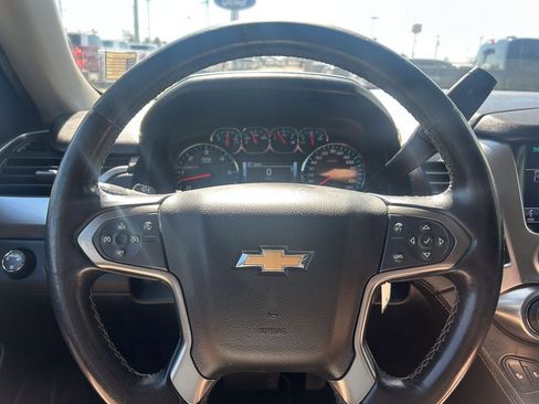 Used 2020 Chevrolet Suburban LT image 31
