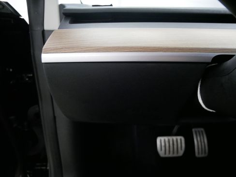 Used 2023 Tesla Model 3 Performance image 26