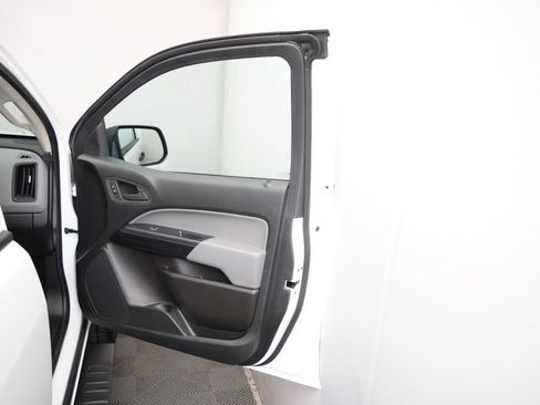 Used 2022 Chevrolet Colorado W/T w/ WT Convenience Package RWD image 15