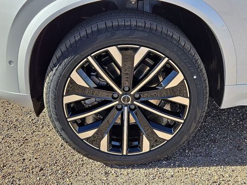 New 2026 Volvo XC90 B6 Ultra image 10