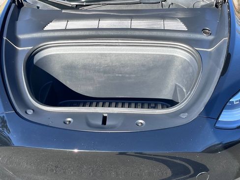 Used 2021 Tesla Model Y Long Range AWD/4WD image 26