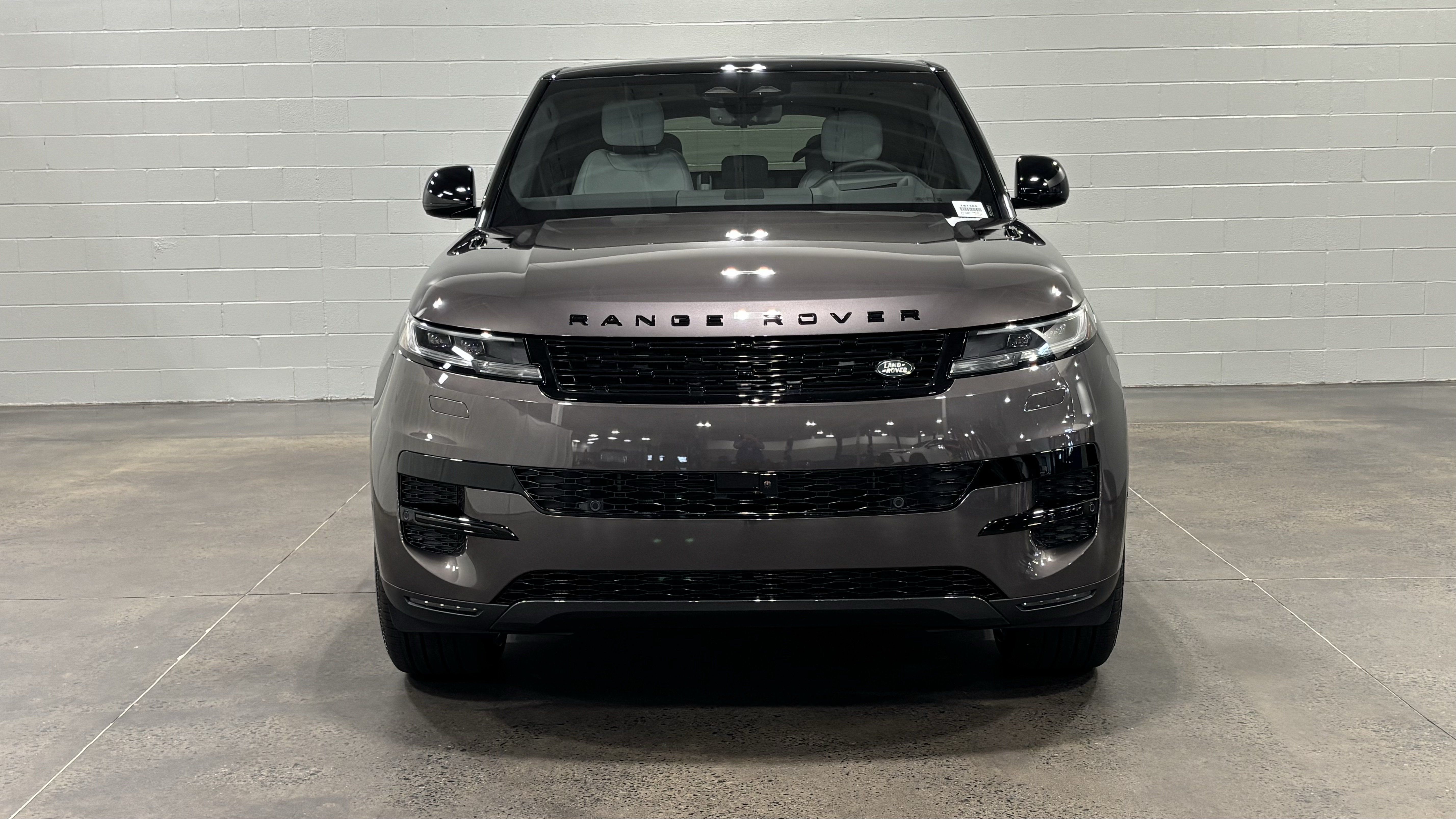 New 2026 Land Rover Range Rover Sport SE AWD/4WD image 9