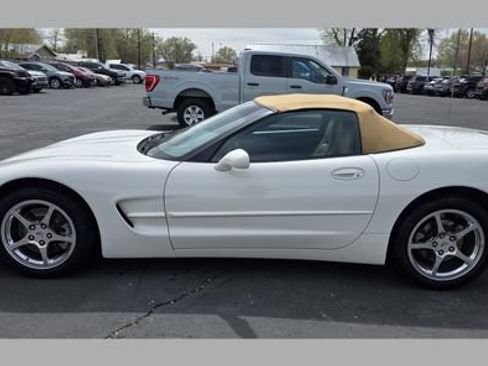 Used 2002 Chevrolet Corvette Convertible w/ Preferred Equipment Group2 RWD image 1