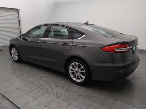 Used 2020 Ford Fusion SE FWD image 3