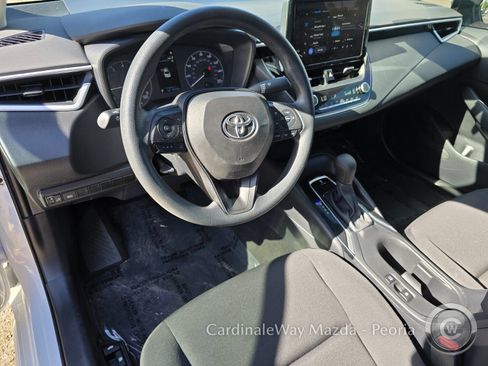 Used 2024 Toyota Corolla LE FWD image 17