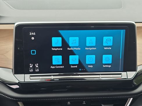 Certified 2024 Volkswagen Atlas SE FWD image 22
