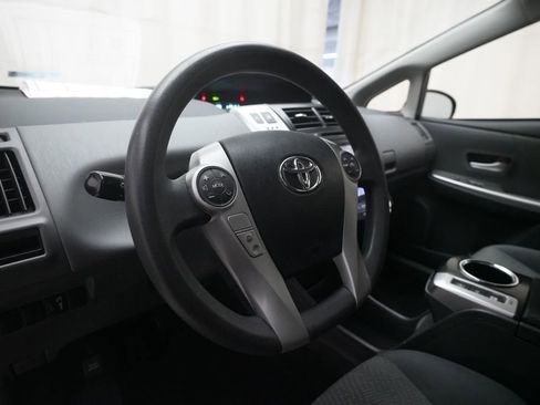 Used 2014 Toyota Prius V Two FWD image 8