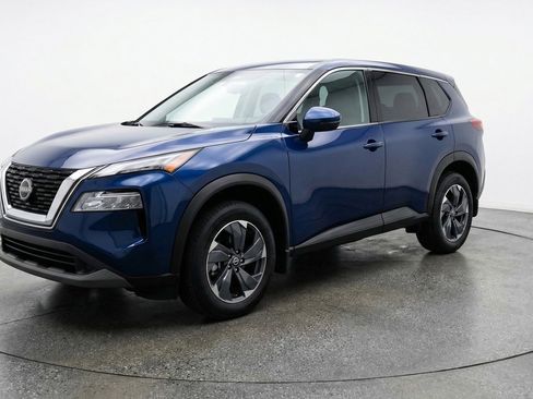 Used 2025 Nissan Rogue SV FWD image 3