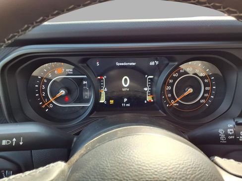 New 2026 Jeep Wrangler Rubicon w/ Whitecap Package image 15