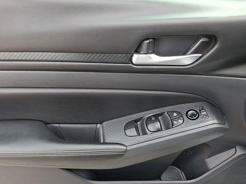 Certified 2025 Nissan Altima 2.5 SV image 13