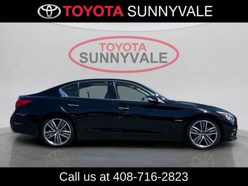 Used 2017 INFINITI Q50 Hybrid w/ Technology Package RWD image 9