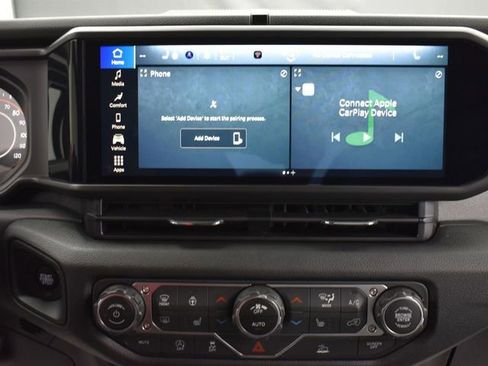 New 2025 Jeep Gladiator Sport image 12