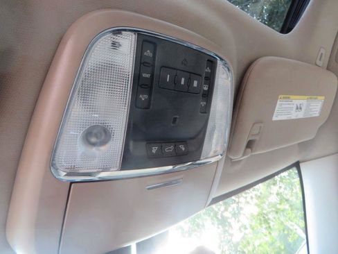 Used 2017 Jeep Grand Cherokee Overland AWD/4WD image 30