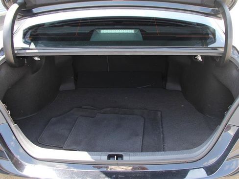 Used 2022 Toyota Camry SE w/ Cold Weather Package FWD image 11