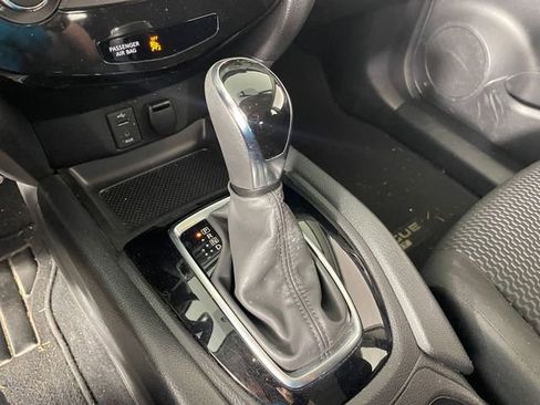 Used 2018 Nissan Rogue Sport S w/ S Appearance Package AWD/4WD image 8