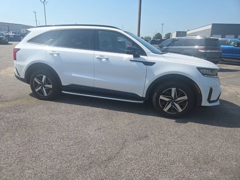 Used 2023 Kia Sorento S w/ Panoramic Sunroof Package FWD image 12