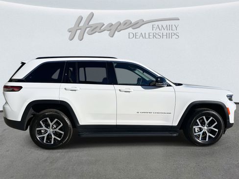 Used 2025 Jeep Grand Cherokee Limited image 42