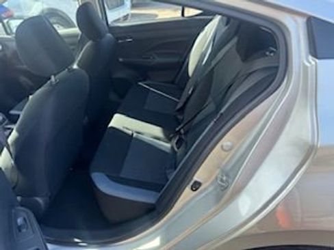 Used 2025 Nissan Versa SV image 9