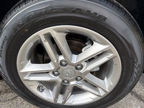 Certified 2022 Hyundai Kona SE image 12