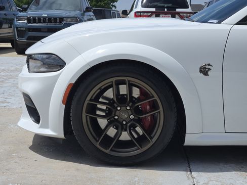 Used 2021 Dodge Charger SRT Hellcat w/ Navigation & Travel Group RWD image 9