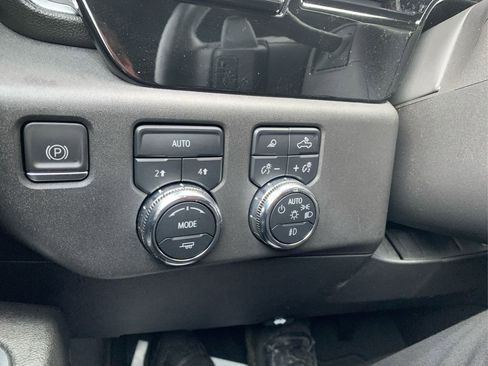 Used 2023 GMC Sierra 1500 SLT w/ SLT Convenience Package image 17