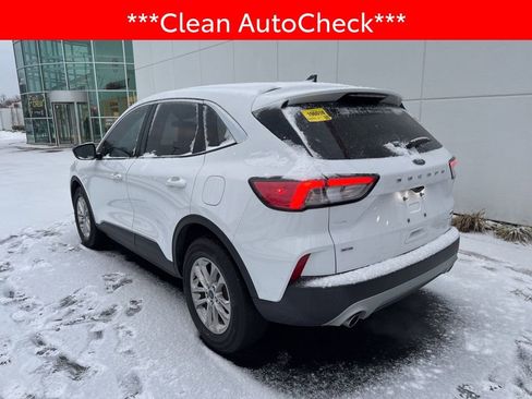 Used 2022 Ford Escape SE image 4