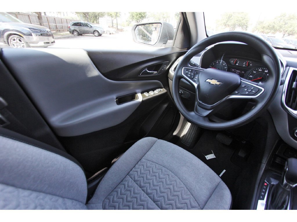 Used 2024 Chevrolet Equinox LS FWD image 9