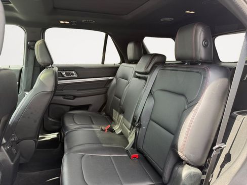 Used 2019 Ford Explorer Sport AWD/4WD image 13