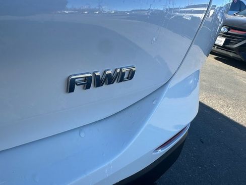 Used 2024 Chevrolet Equinox LS image 12