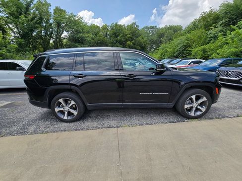 Used 2023 Jeep Grand Cherokee L Limited w/ Luxury Tech Group II AWD/4WD image 9