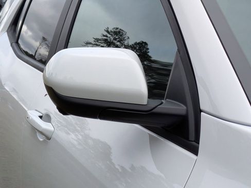 New 2026 Chevrolet Equinox LT w/ Convenience Package II image 11