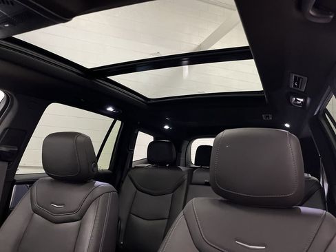 Used 2023 Cadillac XT6 Sport image 7