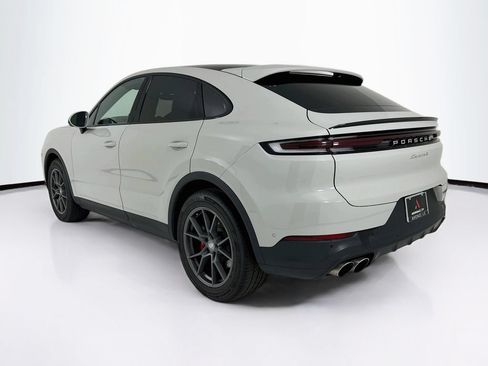 Certified 2024 Porsche Cayenne S AWD/4WD image 3